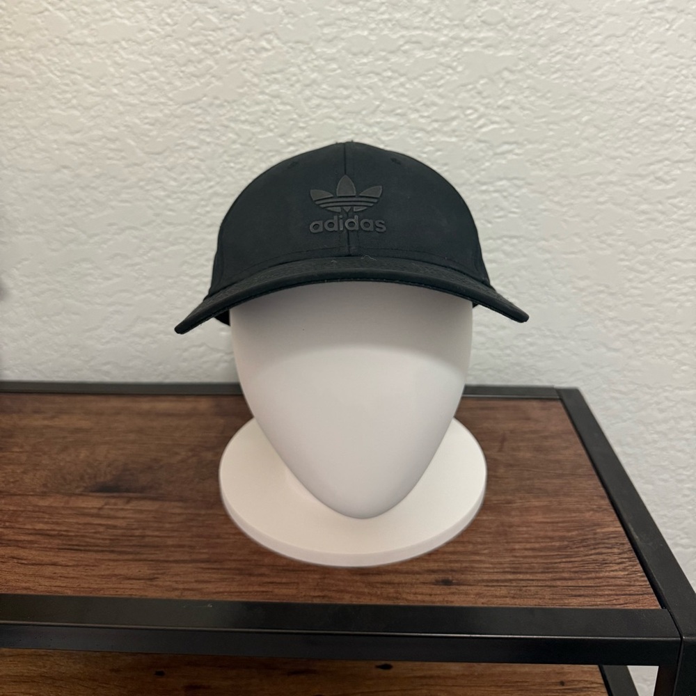 Adidas Classic Black Hat - Picture 2 of 4